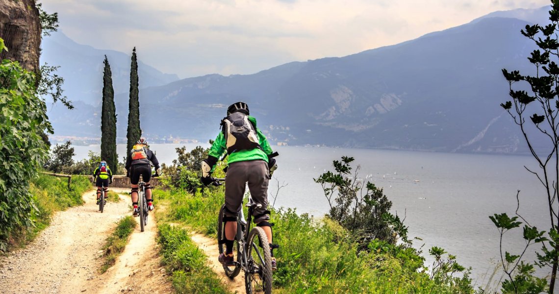 Incredibili Escursioni in Mountain Bike sul Lago Incredibili Escursioni in Mountain Bike sul Lago